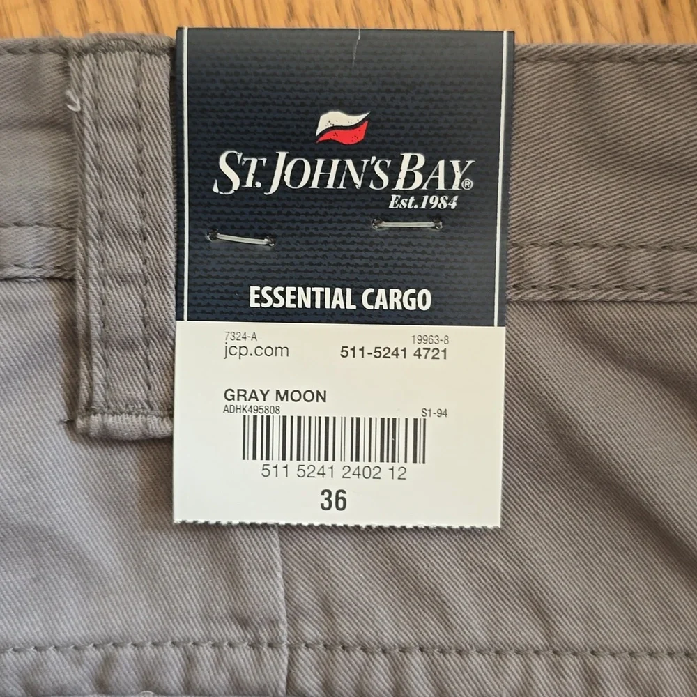 St. John's Bay Men's Cargo Shorts - Gray - Picture 2 of 5